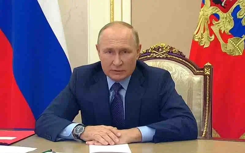 Путин предложил рассмотреть обеспечение жильем военнослужащих на совещании с членами Совбеза